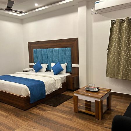 Lalitha Karunya Residency A/C Hotel Bapatla Ngoại thất bức ảnh