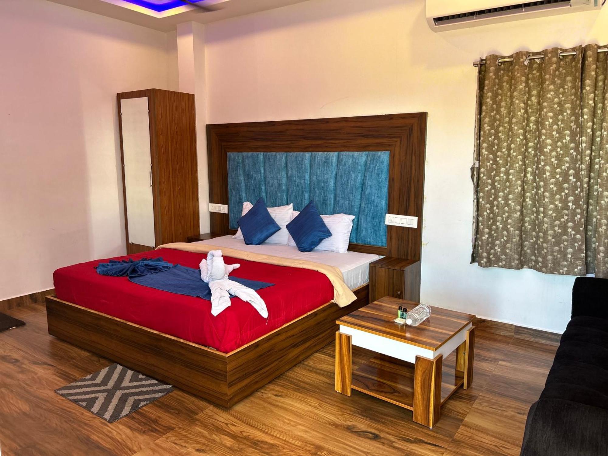 Lalitha Karunya Residency A/C Hotel Bapatla Ngoại thất bức ảnh